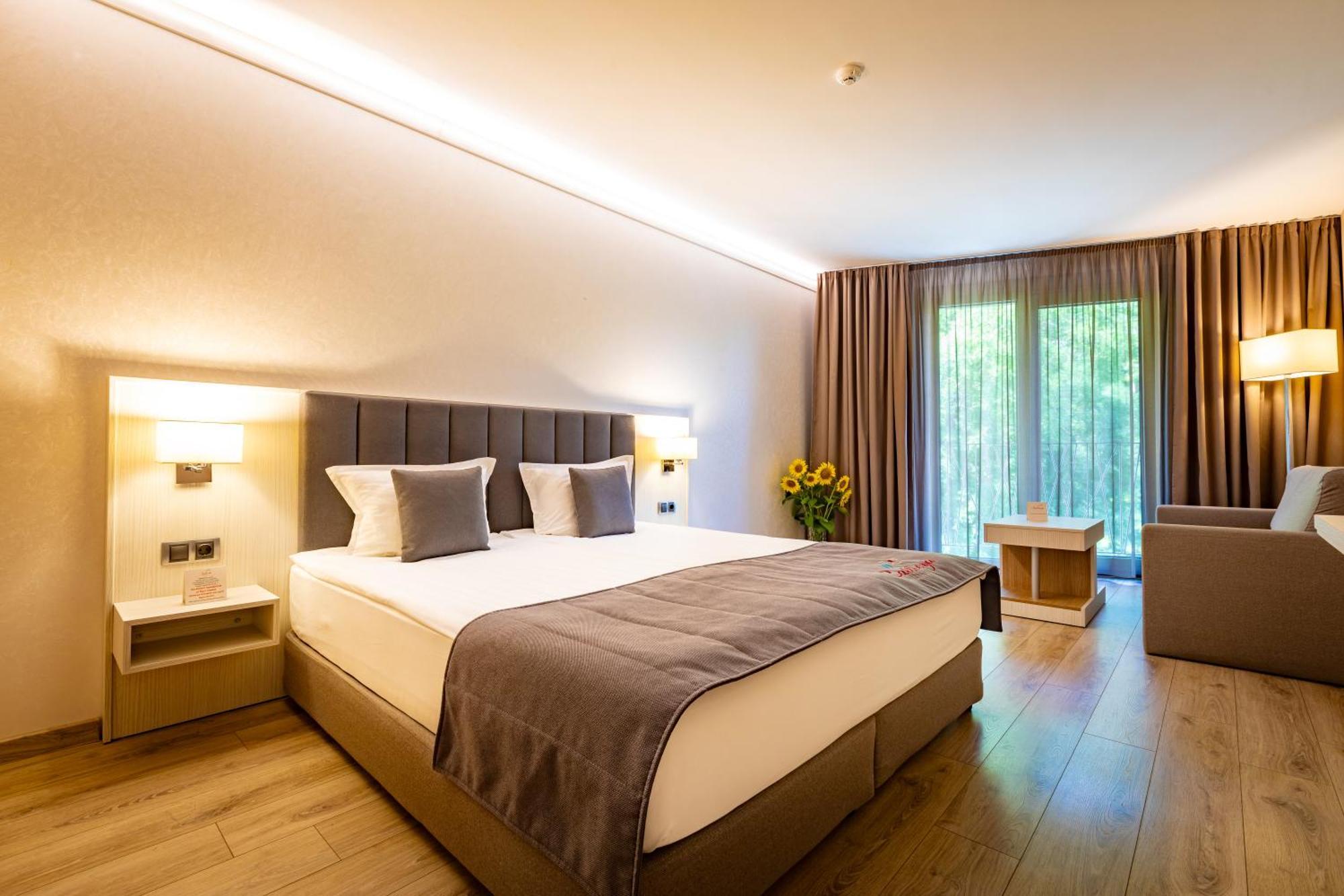 Hotel & Relax Zone Cattleya Krushuna Exterior foto