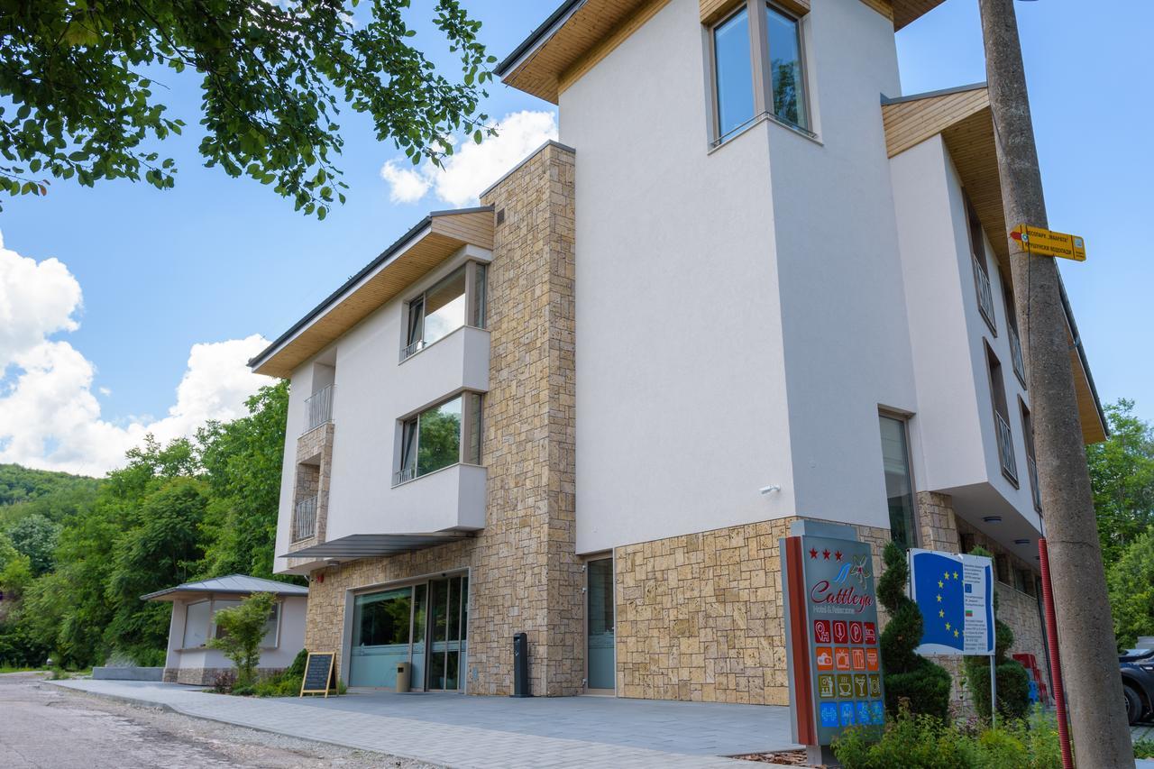 Hotel & Relax Zone Cattleya Krushuna Exterior foto